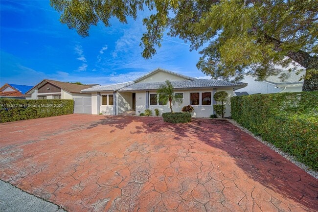 Building Photo - 621 SW 99th Pl