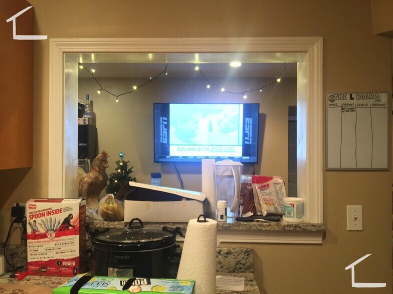 Building Photo - 316 Saint Paul St