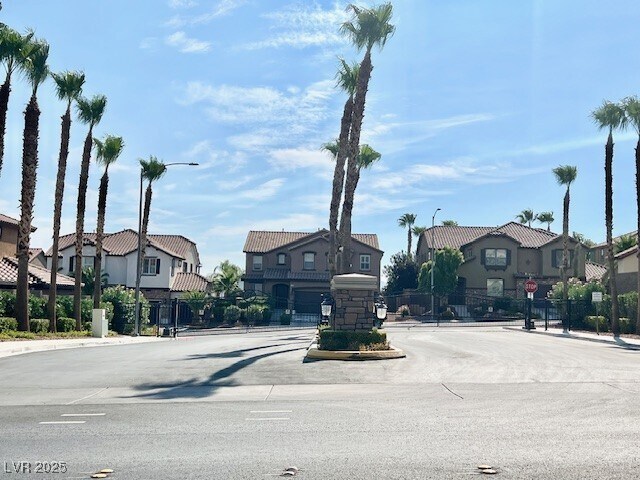 Building Photo - 18 Blue Valley Dr