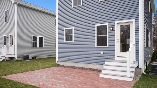 Building Photo - 133 Graystone St