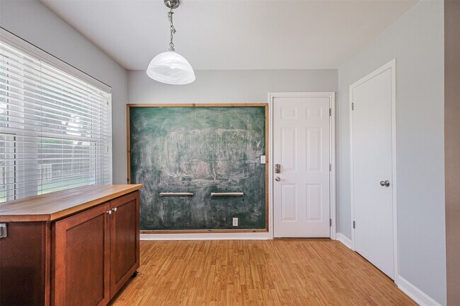 Building Photo - 12919 Westella Dr