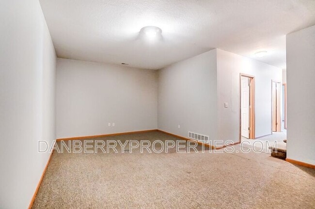 Building Photo - 1111 N Byrne Rd