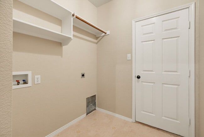 Building Photo - **This home checks all the boxes!**