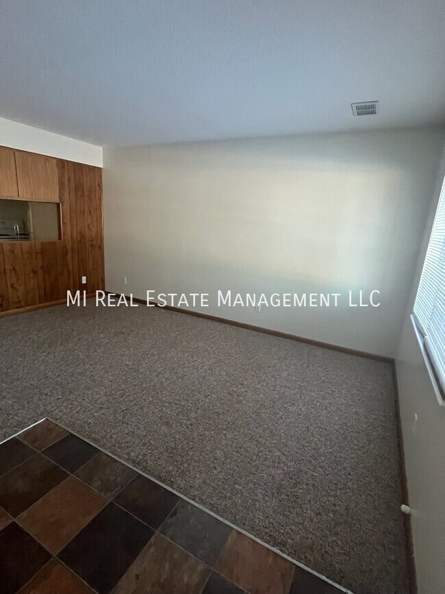 Building Photo - 7593 48th Ave