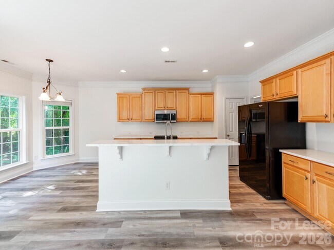 Building Photo - 533 Montgrove Pl NW