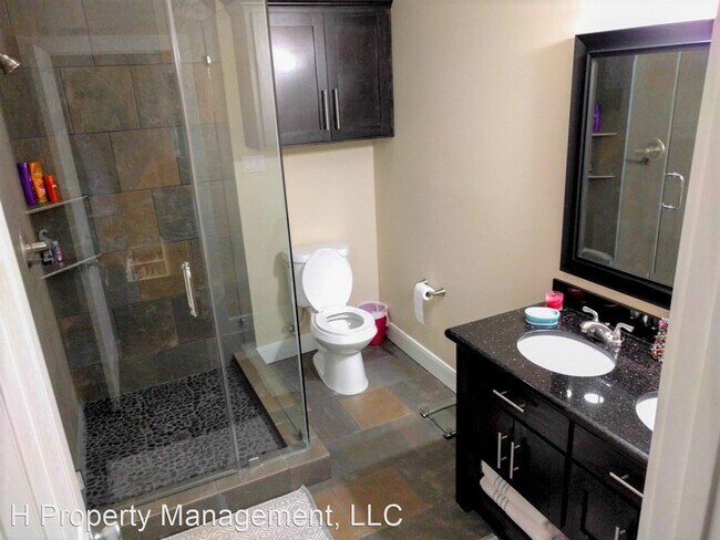 Building Photo - 4 br, 2 bath Room For Rent - 1706 Bolsover St