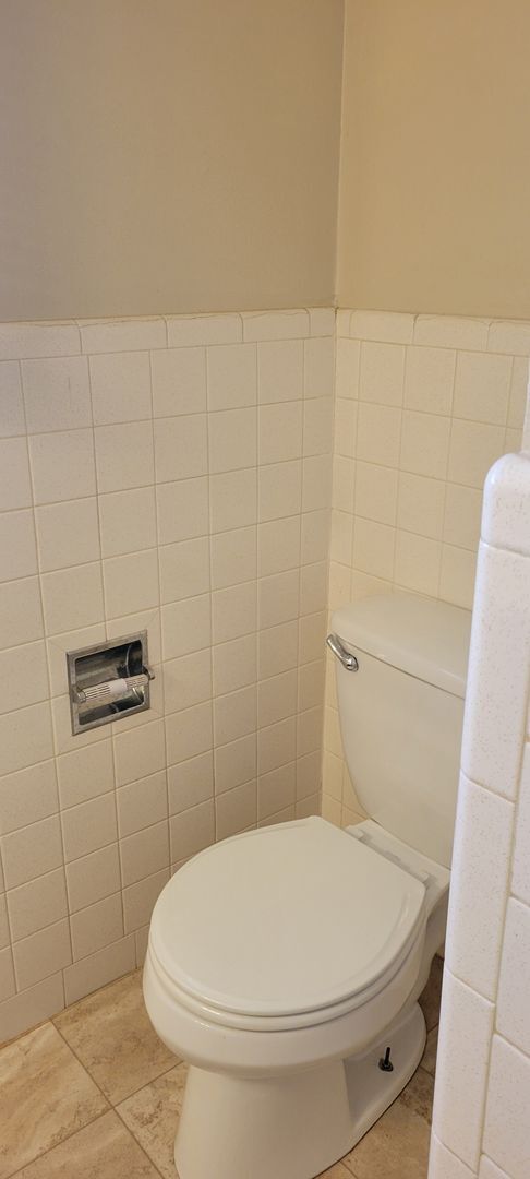 Building Photo - LARGE BRICK HOME CORNER LOT