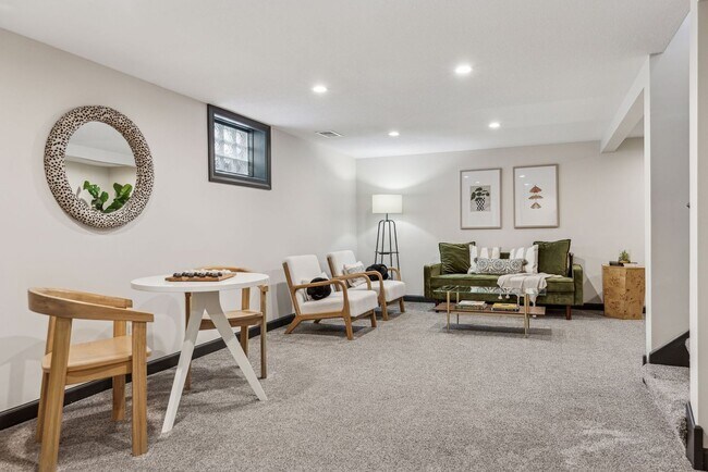 Building Photo - Gorgeous Like New Remodeled Edina Beauty w...