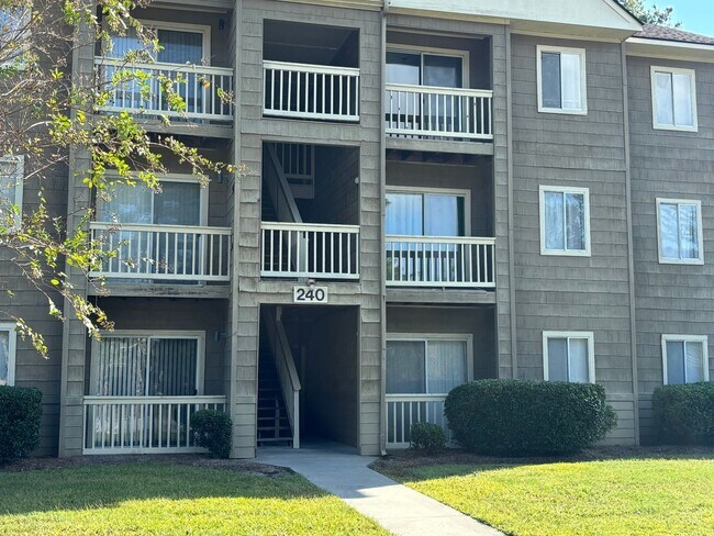 Building Photo - 240-E Myrtle Greens Drive
