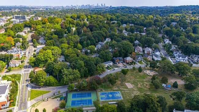 Building Photo - 274 Newtonville Ave