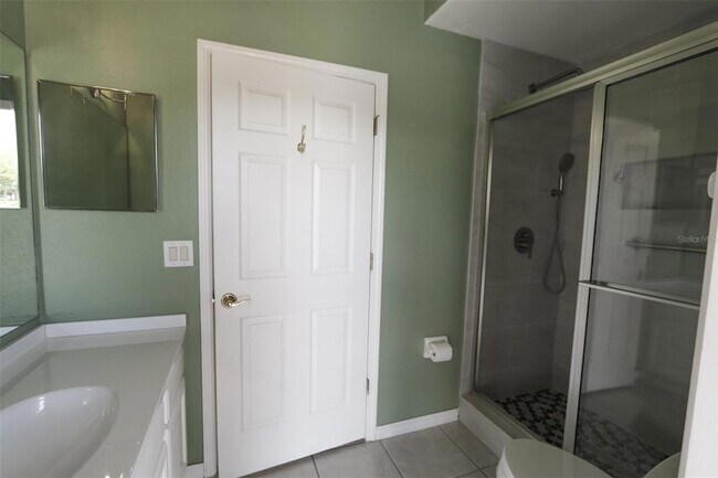 Building Photo - 9018 Pinebreeze Dr