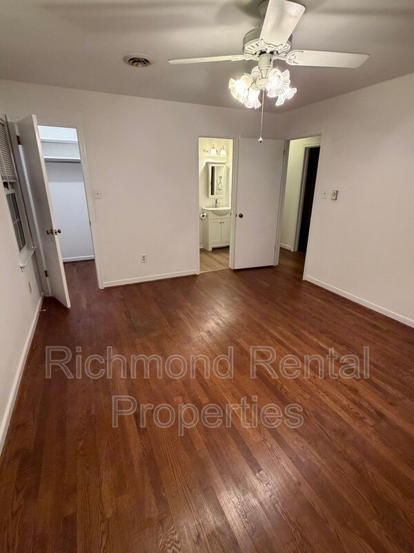 Building Photo - 10100 Bayham Dr