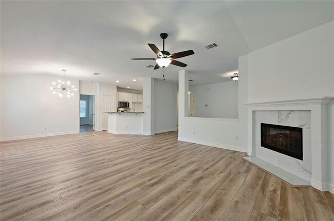 Building Photo - 5703 Marchmont Ln