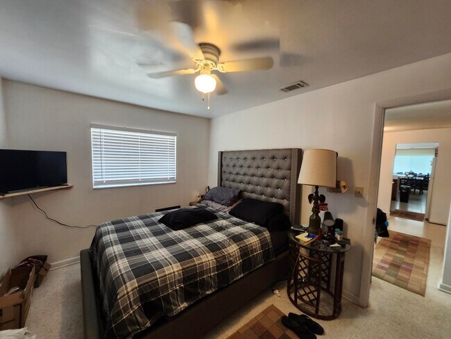 Building Photo - 2521 Tomoka Ave