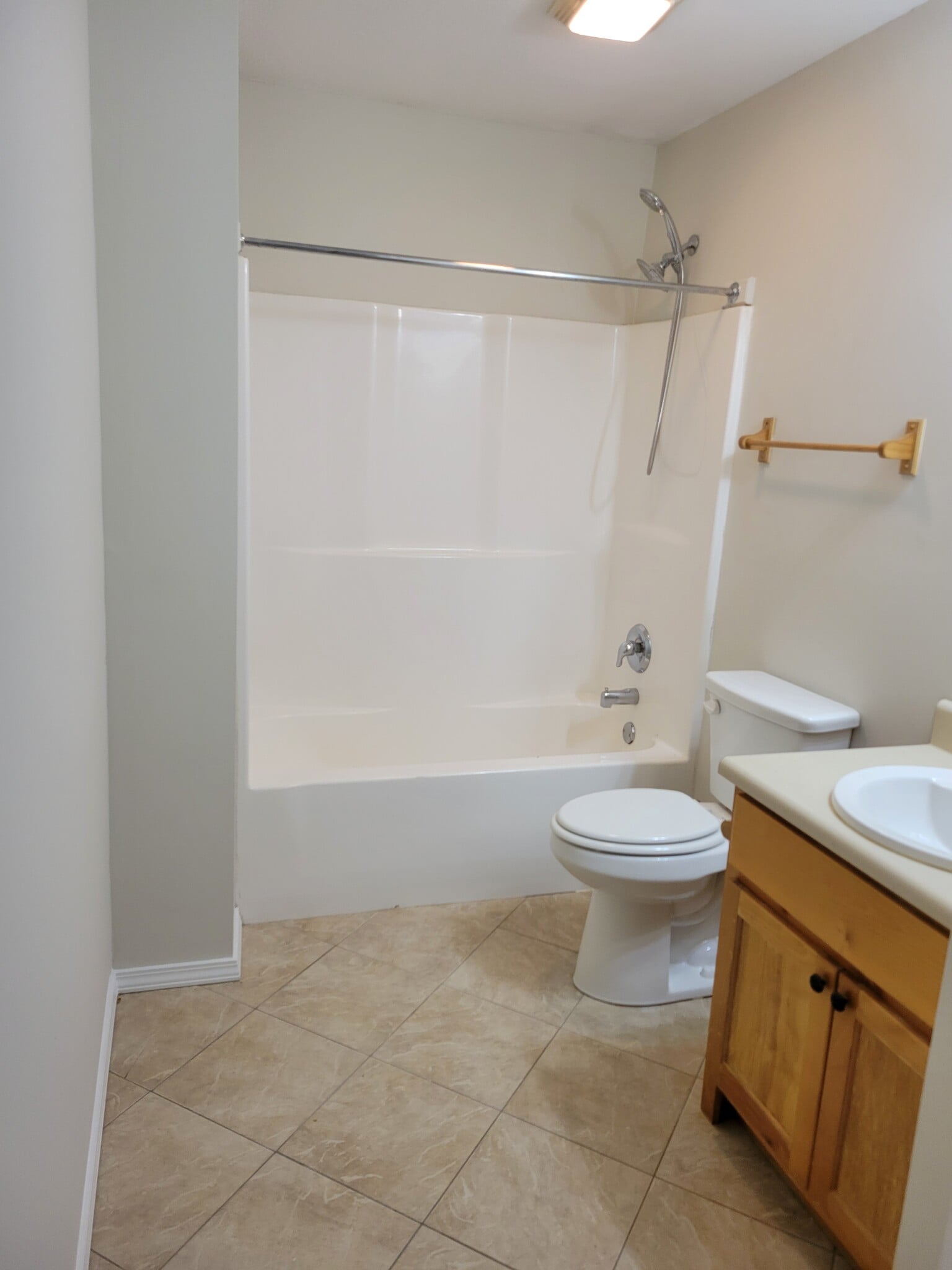 Building Photo - 458 Austin St