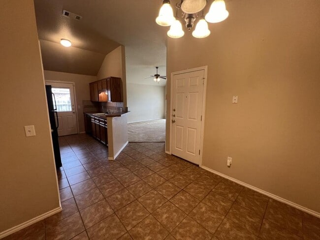 Building Photo - 4205 Cambridge Dr