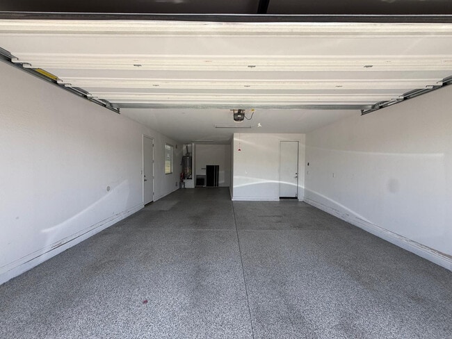 Building Photo - 15744 W Jefferson St