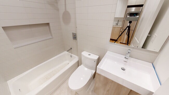 Building Photo - 60 Kirkland St