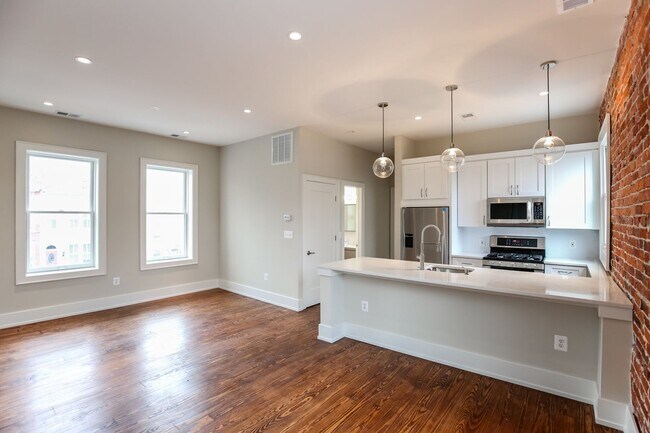 Primary Photo - 505 13th St SE