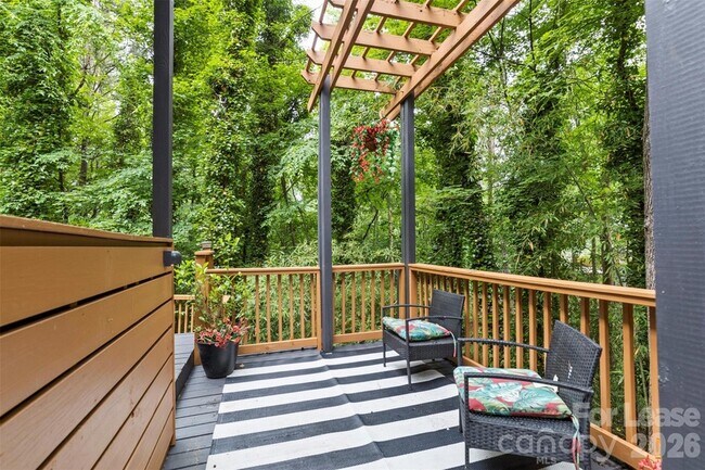 Building Photo - 25033 Molokai Dr