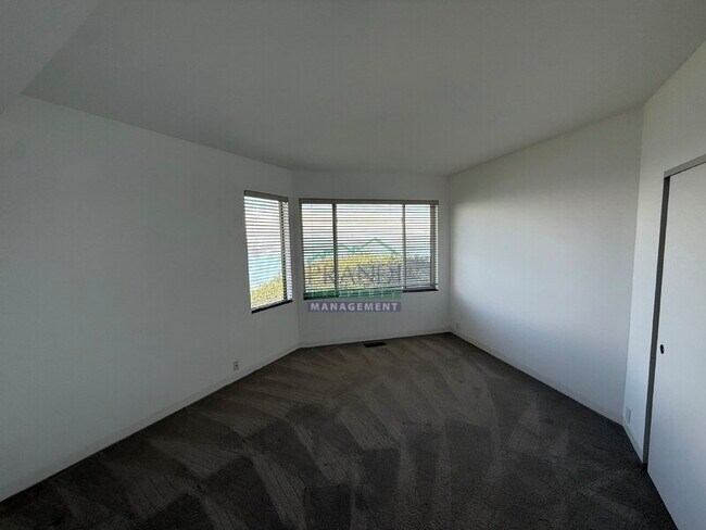 Building Photo - 509 Cloudview Trail
