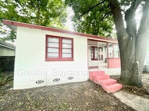 Building Photo - 1312 Love St