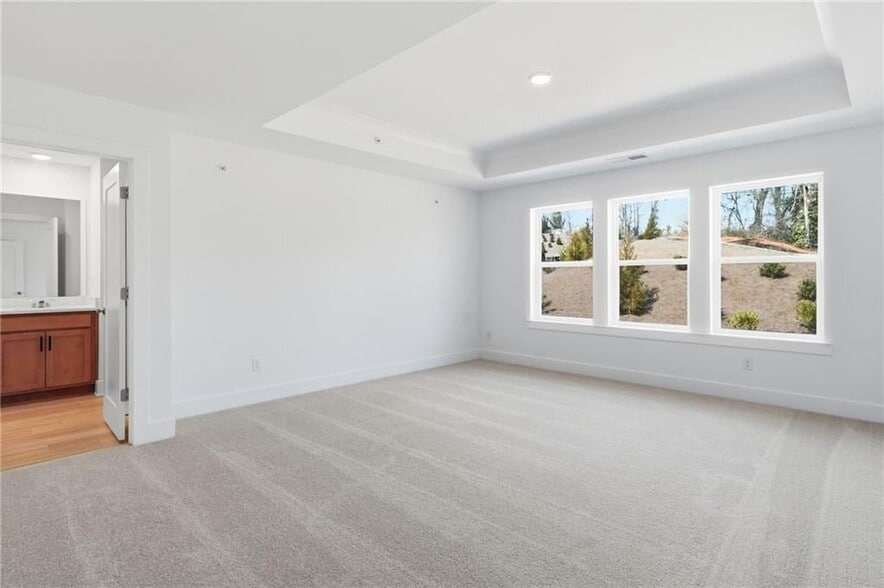 Building Photo - 187 Redbud Rd