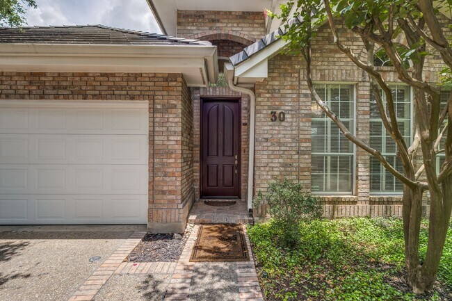 Building Photo - LINCOLN HEIGHTS 3-BEDROOM