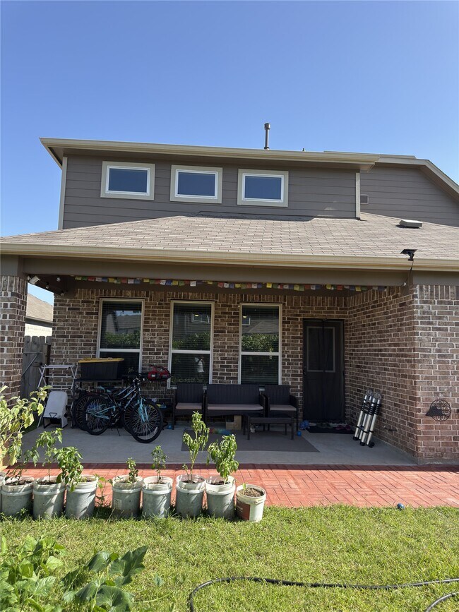 Building Photo - 15618 Eastern Meadowlark Wy