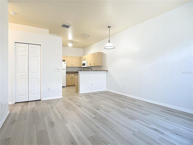 Building Photo - 20202 Indian Creek Dr