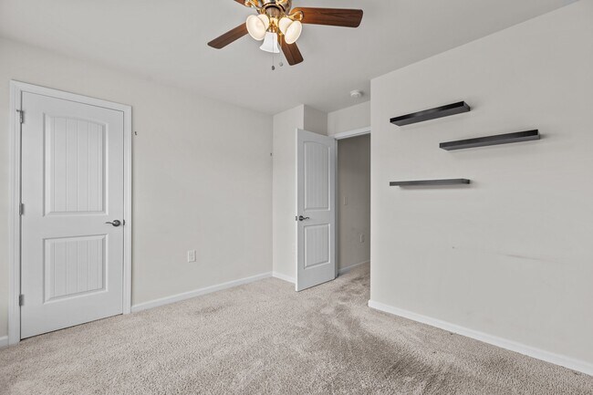 Building Photo - 1211 Nightshade Dr