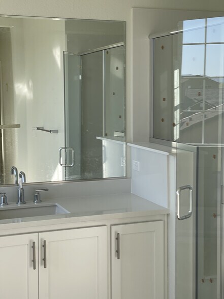 Master Bath - 5418 Paularo Way