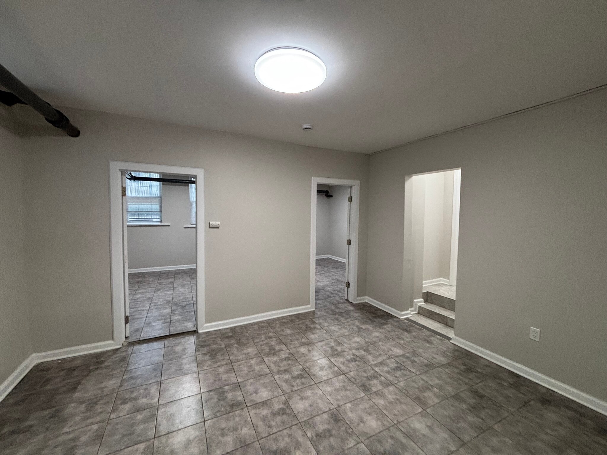 Building Photo - 9 Bentley Ave