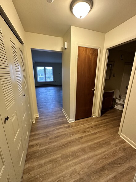 Hallway - 1620 Sycamore Rd