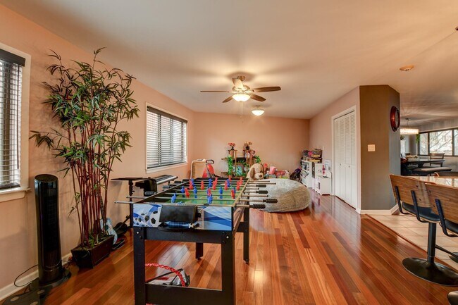 Building Photo - 572 Sanderling Ct