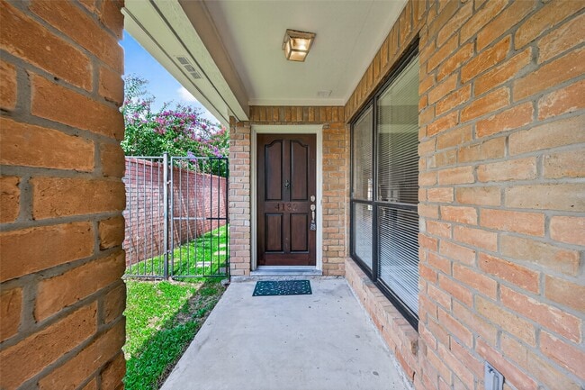 Building Photo - 4132 Deerfield Village Dr
