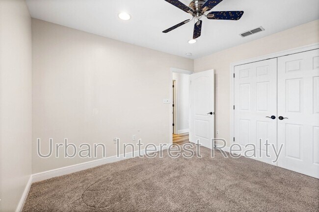 Building Photo - 164 Dominica Ct