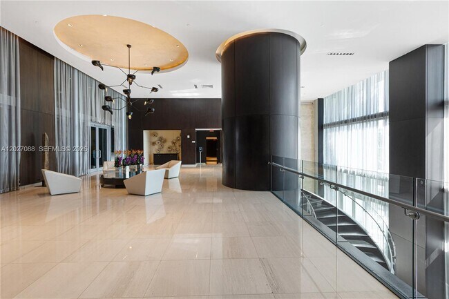 Building Photo - 900 Biscayne Blvd