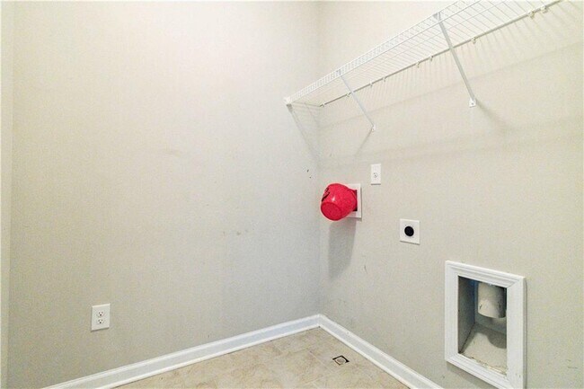 Building Photo - 510 Suwanee Pass Ln