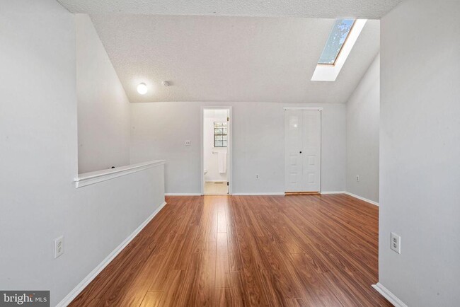 Building Photo - 6 Van Buren Pl