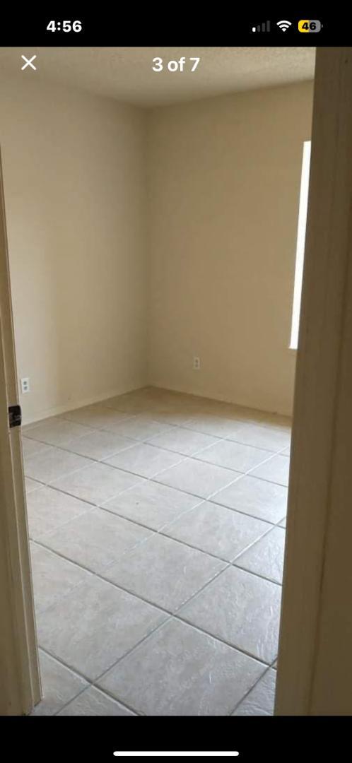 Building Photo - 121 Fairway Ave