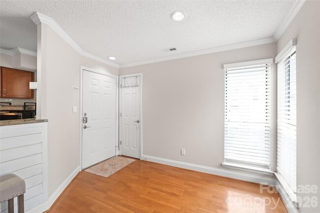 Building Photo - 2510 Cranbrook Ln