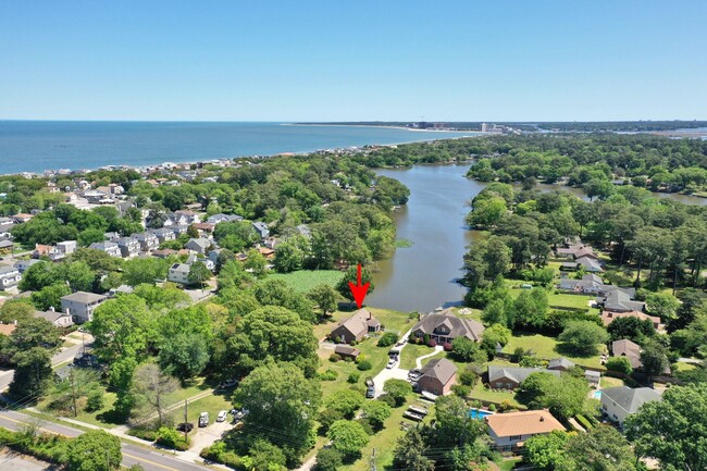 Building Photo - Waterfront Home on 1 Acre Treed Lot, 4/2 +...