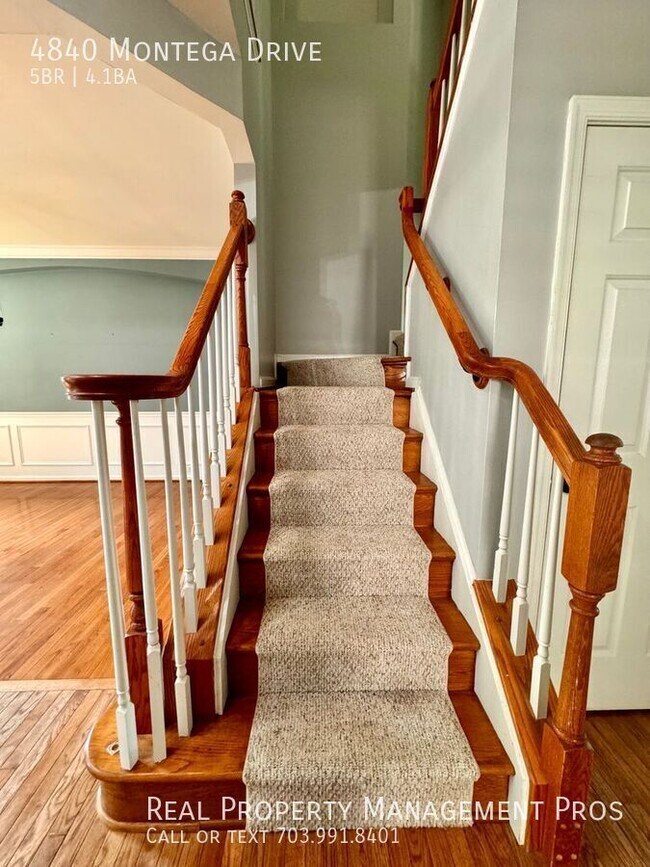 Building Photo - 4840 Montega Dr