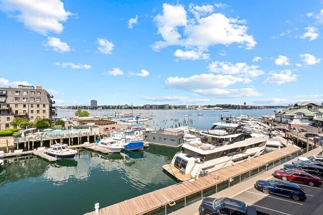 Building Photo - 51 Commercial Wharf W