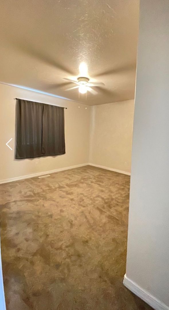 Building Photo - 206 E 820 S
