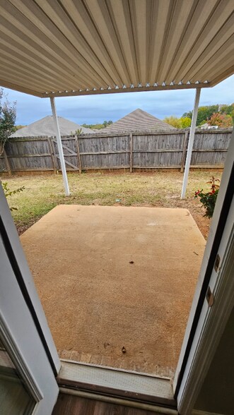 Building Photo - 200 Grantham Cir