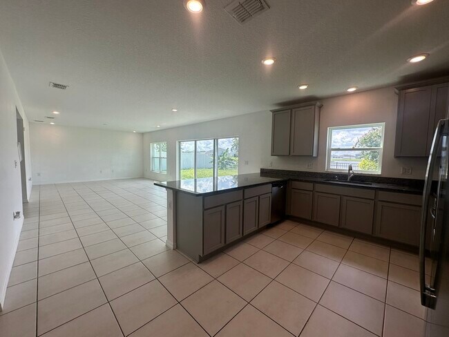 Building Photo - 352 Quarry Rock Cir