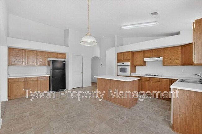 Building Photo - 9012 Sandy Spring Ave SW