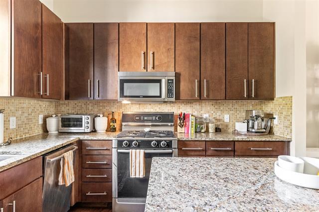 Building Photo - 4111 Newton Ave